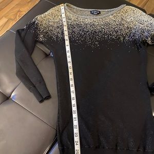 Black & gold metallic sweater top